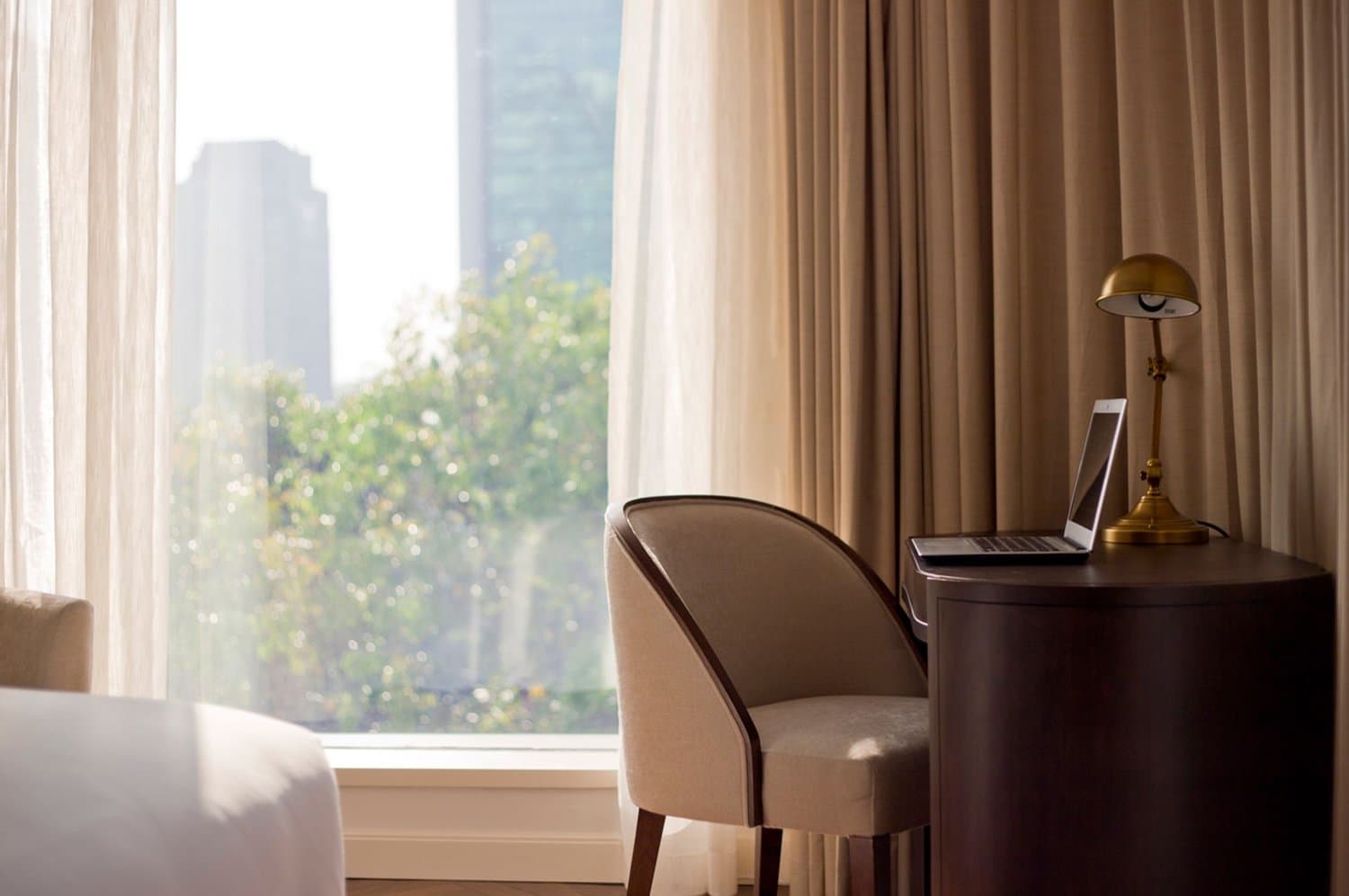 Tips for finding the best employee housing options for your team